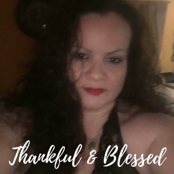 Meet your Posher, Catalina - Picture 1 of 1